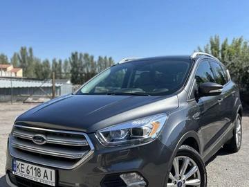 Авто Ford Escape 2018 № 8142112