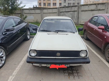 Авто Volkswagen Polo 1985 № 8142113
