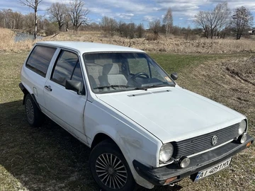 Авто Volkswagen Polo 1987 № 8142304