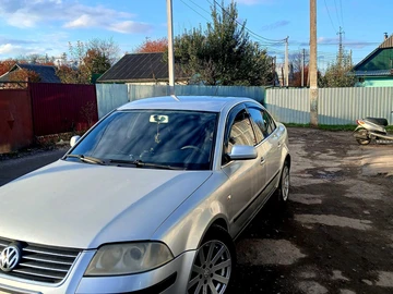 Авто Volkswagen Passat Sedan 2001 № 8142307