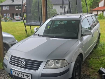 Авто Volkswagen Passat Variant 2004 № 8142310