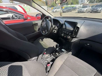 Авто Hyundai I30 2010 № 8142355