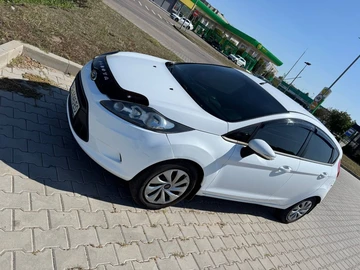 Авто Ford Fiesta 2012 № 8142687
