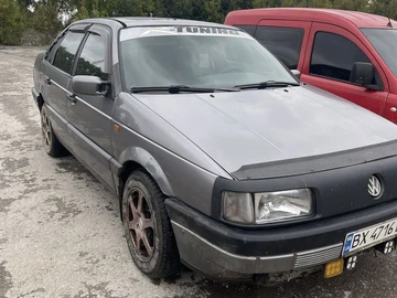 Авто Volkswagen Passat Sedan 1991 № 8142800