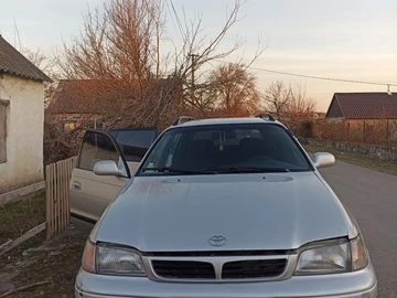 Авто Toyota Carina E 2000 № 8142822