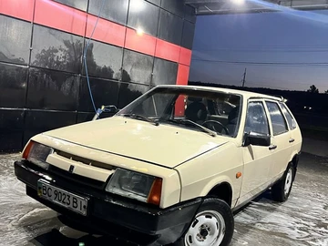 Авто ВАЗ 2109 1989 № 8143099