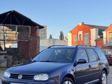 Авто Volkswagen Golf 2001 № 8143120