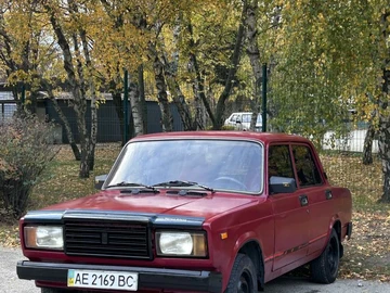 Авто ВАЗ 2107 1992 № 8143320