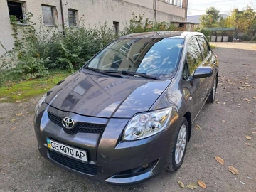 Авто Toyota Auris 2008 № 8143444