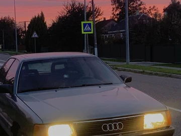 Авто Audi 100 1983 № 8143594
