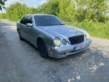Авто Mercedes 220 2003 № 8143654