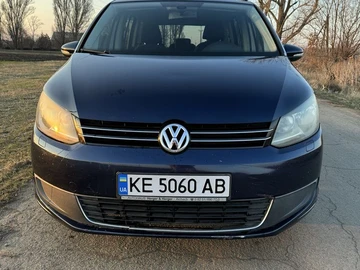Авто Volkswagen Touran 2011 № 8143656