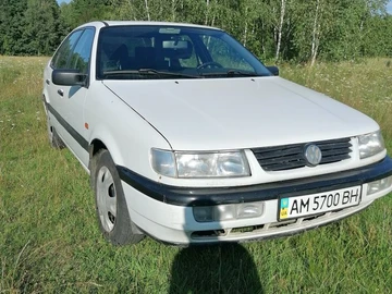 Авто Volkswagen Passat Sedan 1994 № 8143717