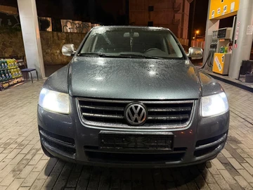 Авто Volkswagen Touareg 2005 № 8144384