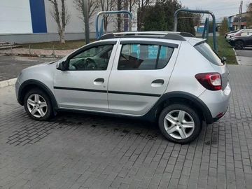 Авто Renault 4 2012 № 8144401