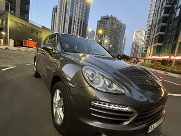 Авто Porsche Cayenne 2013 № 8144665