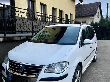 Авто Volkswagen Touran 2008 № 8144700