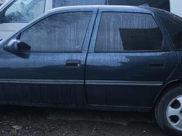 Авто Opel Vectra 1989 № 8144830