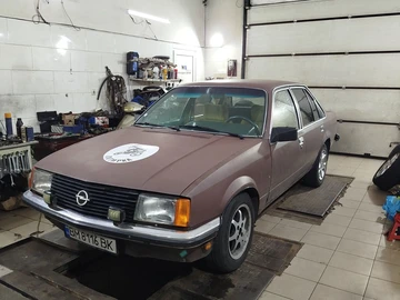 Авто Opel Rekord 1979 № 8144974