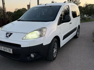Авто Peugeot Partner 2008 № 8145132