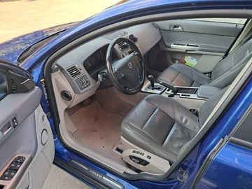 Авто Volvo V50 2009 № 8145271