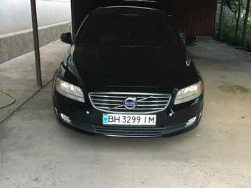 Авто Volvo V70 2013 № 8145828
