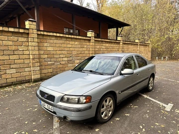 Авто Volvo S60 2004 № 8145895