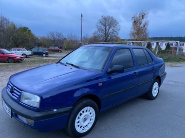 Авто Volkswagen Vento 1992 № 8145986