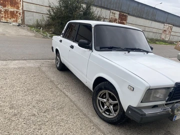 Авто ВАЗ 2107 2004 № 8146027