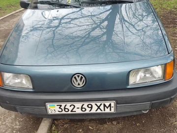 Авто Volkswagen Passat Sedan 1990 № 8146031
