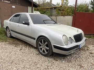 Авто Mercedes E Серия 2000 № 8146328