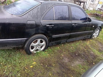 Авто Mercedes Mb 1999 № 8146713