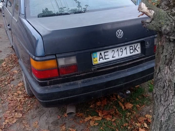 Авто Volkswagen Passat Sedan 1991 № 8146985