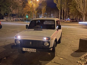 Авто ВАЗ 2121 1988 № 8147171