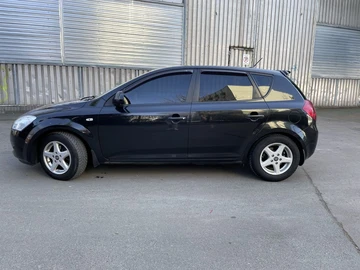 Авто KIA Cee X27 D 2009 № 8148017