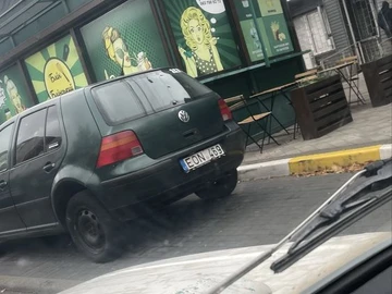 Авто Volkswagen Golf 1999 № 8148039