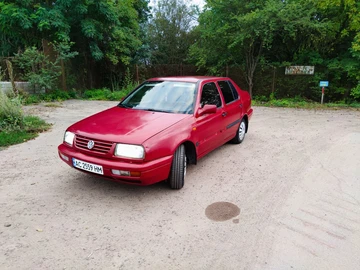 Авто Volkswagen Vento 1996 № 8148526