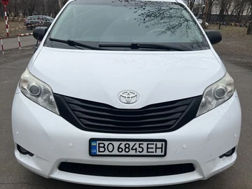 Авто Toyota Sienna 2011 № 8148690
