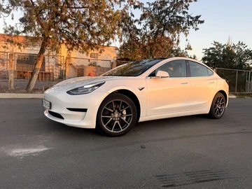 Авто Tesla Model 3 2019 № 8148691