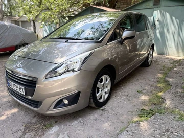 Авто Peugeot 5008 2015 № 8148764