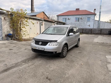 Авто Volkswagen Touran 2005 № 8149708
