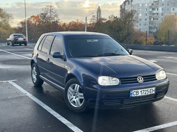 Авто Volkswagen Golf 2000 № 8149827