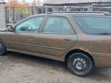 Авто Renault Laguna 2000 № 8149835