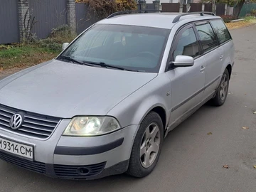 Авто Volkswagen Passat Variant 2002 № 8149960