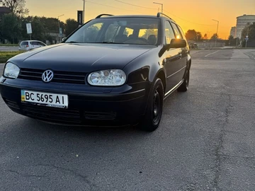 Авто Volkswagen Golf 2000 № 8150086