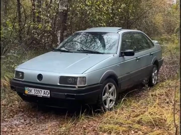 Авто Volkswagen Passat Sedan 1989 № 8150094