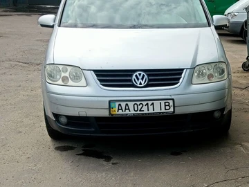 Авто Volkswagen Touran 2004 № 8150140
