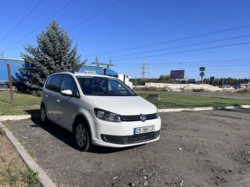 Авто Volkswagen Touran 2012 № 8151600