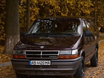 Авто Chrysler Grand Voyager 1993 № 8151724
