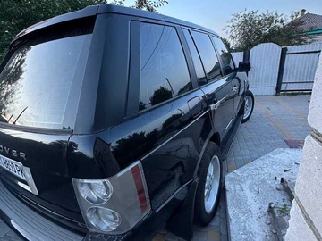 Авто Land Rover Range Rover 2004 № 8151728